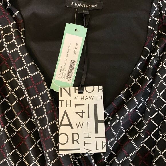 41 Hawthorn Tristana Essential Faux Wrap Dress - Picture 10 of 12